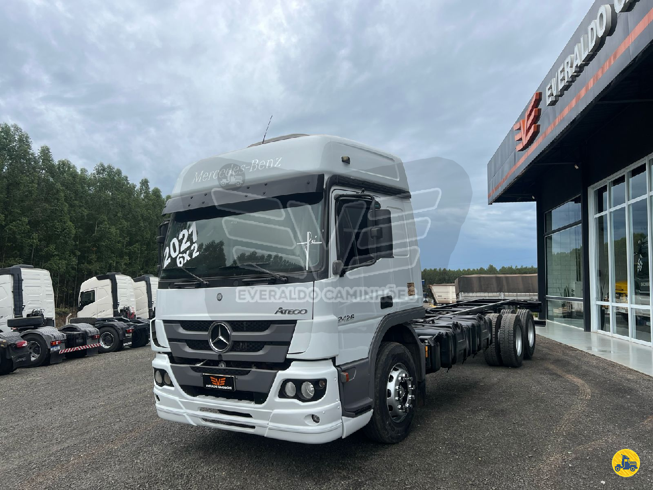 CAMINHAO MERCEDES-BENZ MB 2426 Truck 6x2 Everaldo Caminhões MOGI GUACU SÃO PAULO SP